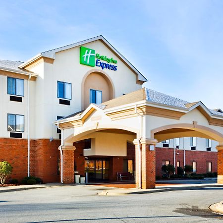 Holiday Inn Express Forest City By Ihg Extérieur photo