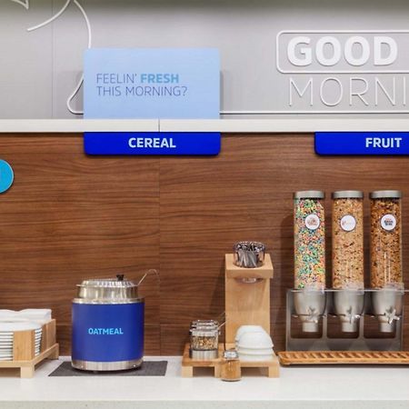 Holiday Inn Express Forest City By Ihg Extérieur photo