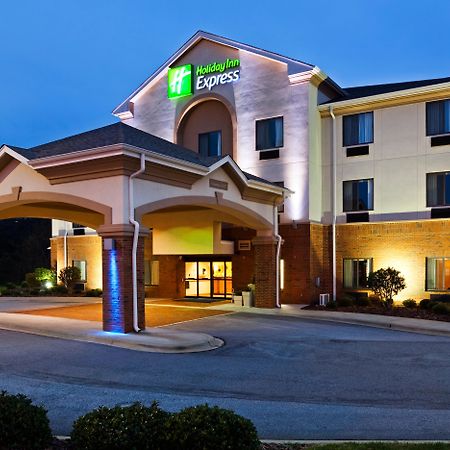 Holiday Inn Express Forest City By Ihg Extérieur photo