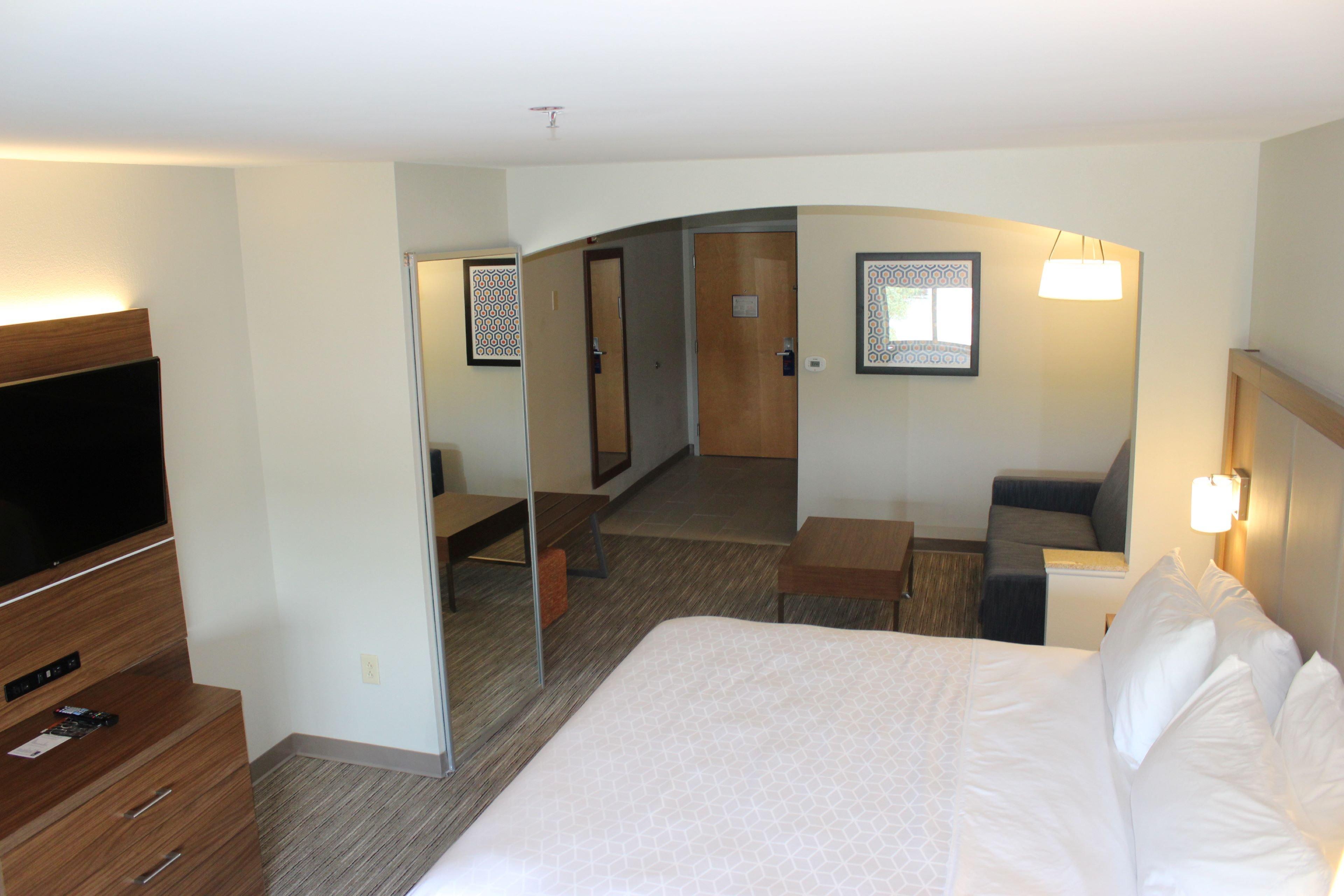 Holiday Inn Express Forest City By Ihg Extérieur photo