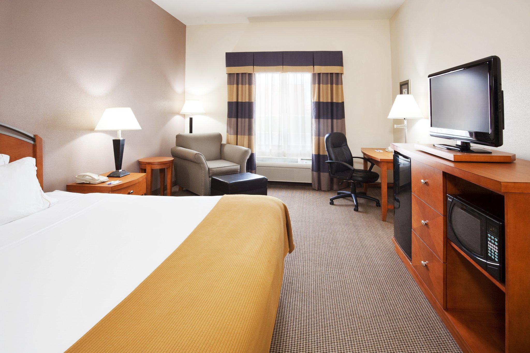Holiday Inn Express Forest City By Ihg Extérieur photo