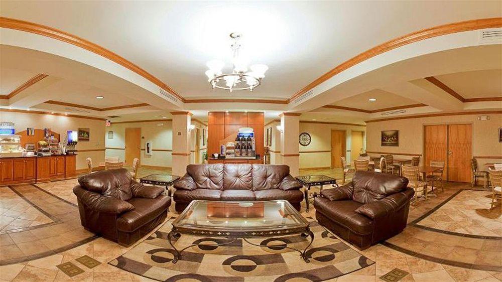 Holiday Inn Express Forest City By Ihg Extérieur photo